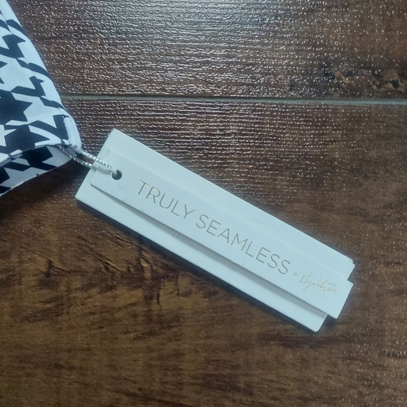 Elizabeth Jane Bette Truly Seamless High Neck Bikini Top NWT Size Small - Picture 6 of 10